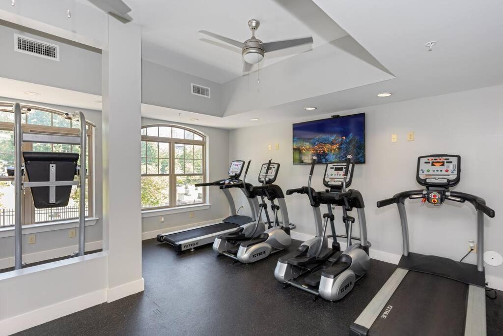 Chic Uptown Unit With Gym, Pool Leilighet Charlotte Eksteriør bilde
